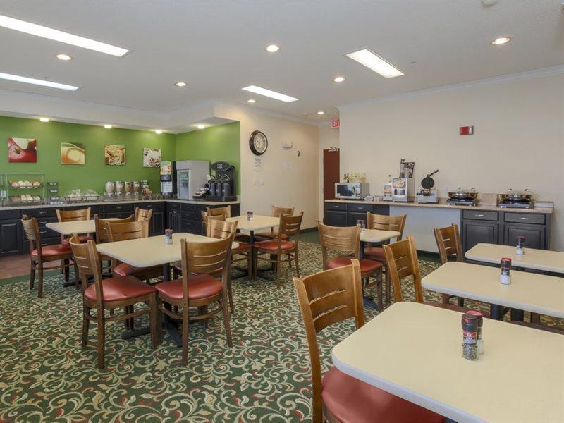 Wingate By Wyndham Uniontown Hotel Exterior foto