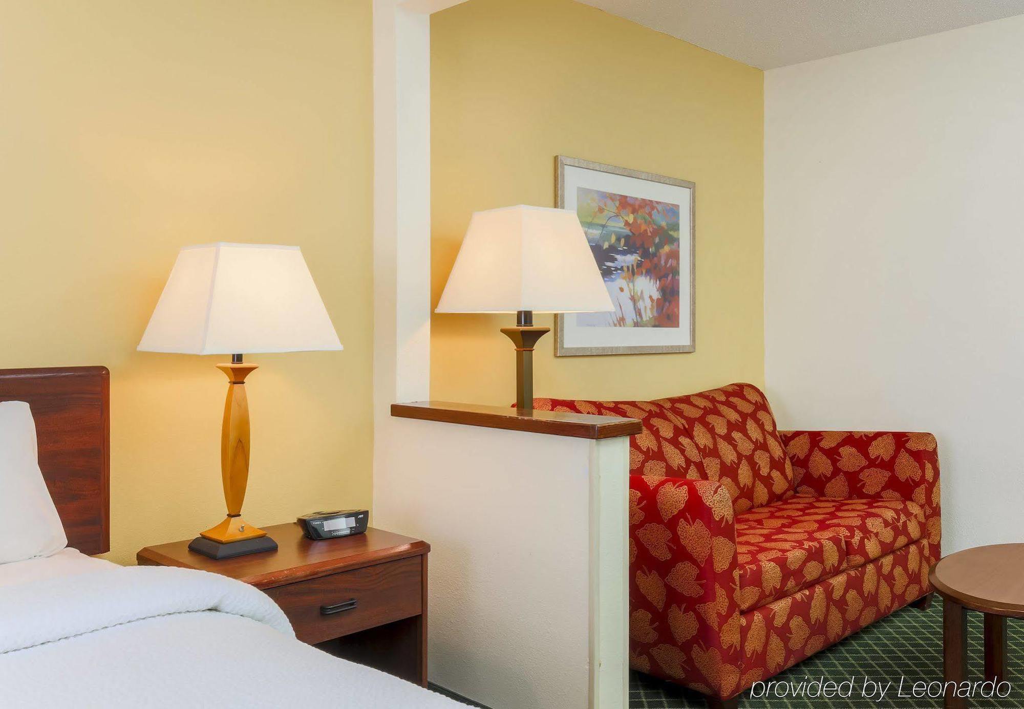 Wingate By Wyndham Uniontown Hotel Exterior foto