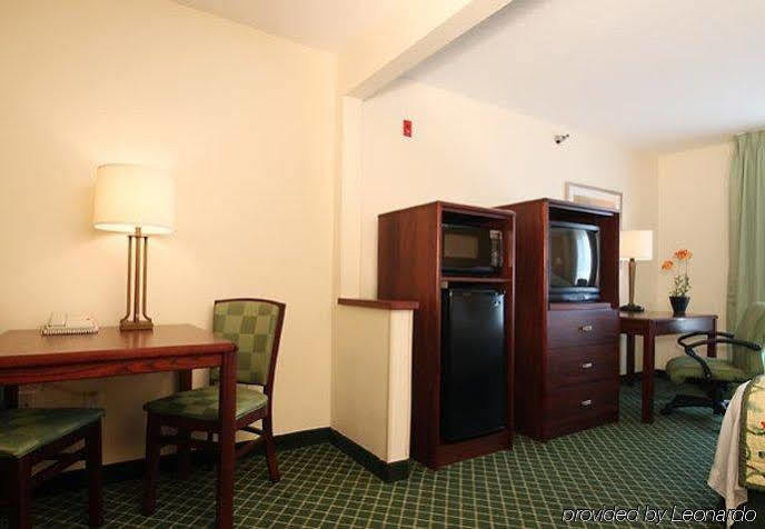 Wingate By Wyndham Uniontown Hotel Exterior foto